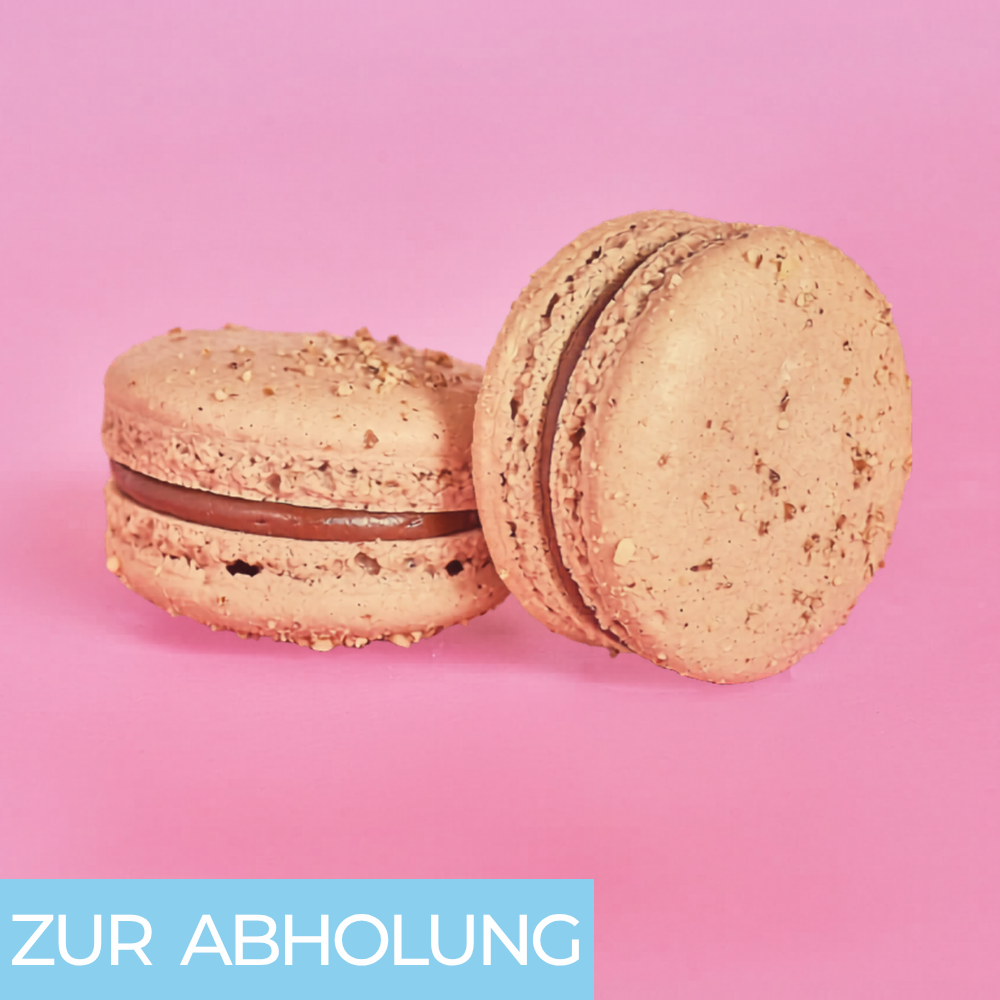 Banana Toffee Macaron