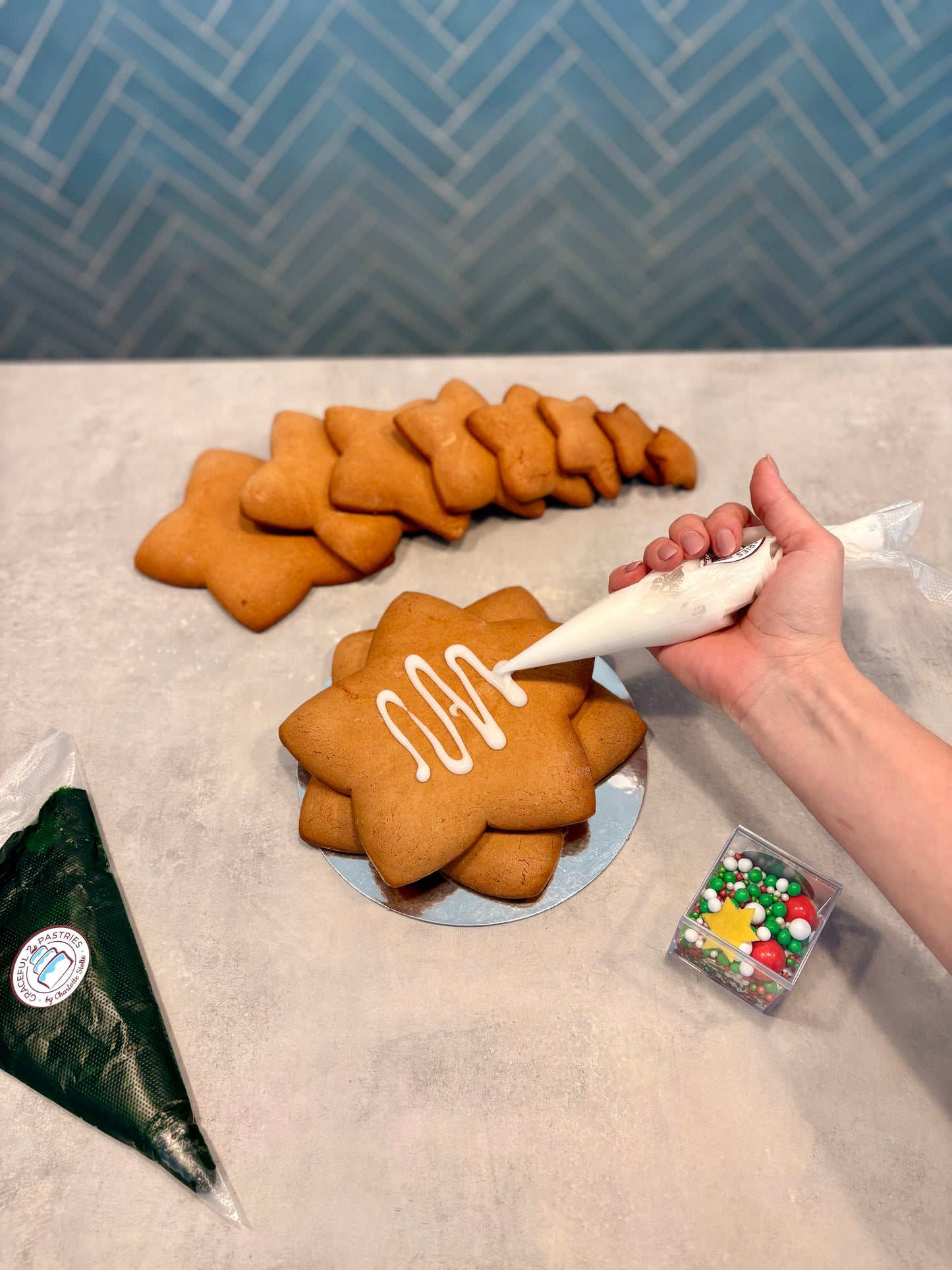 DIY Lebkuchen-Weihnachtsbaum – zum Selbstbauen & Genießen! 🎄