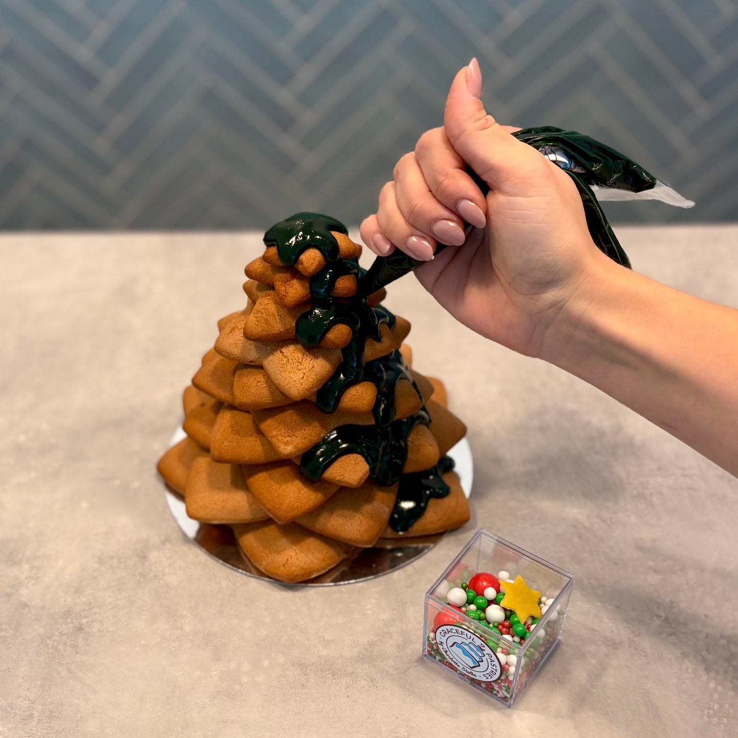 DIY Lebkuchen-Weihnachtsbaum – zum Selbstbauen & Genießen! 🎄